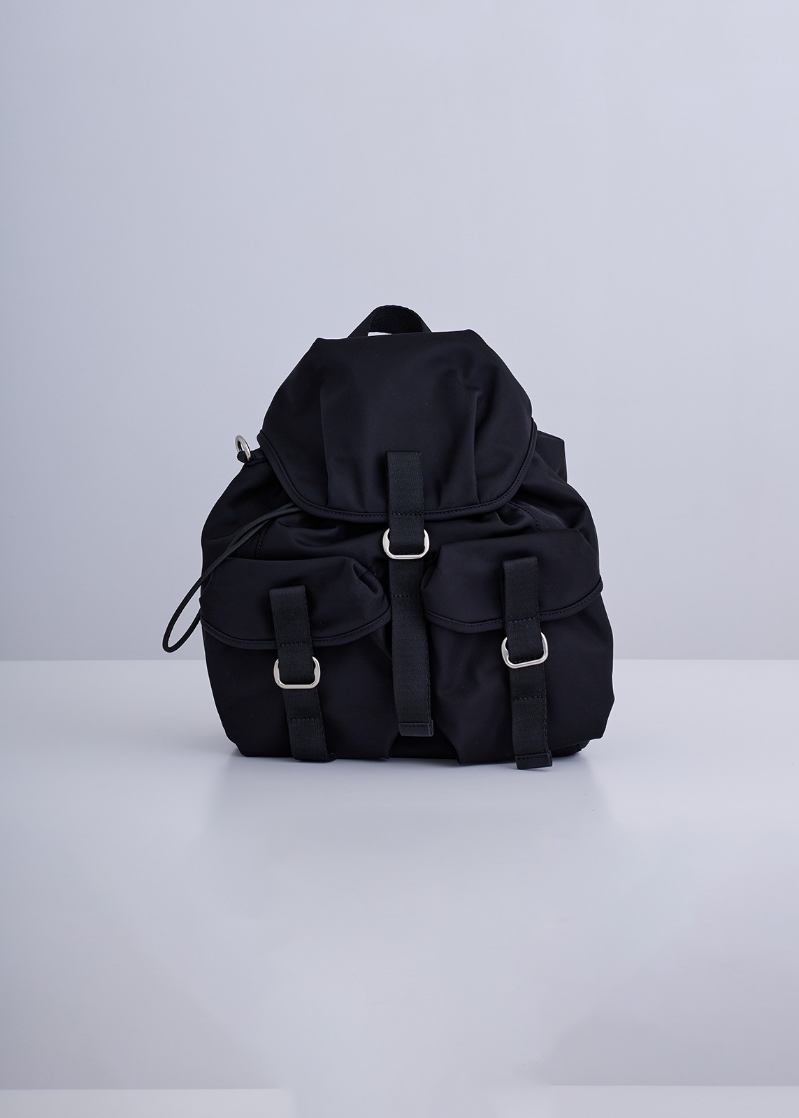 【PLUS an】ストラップ付き 軽量 リュック