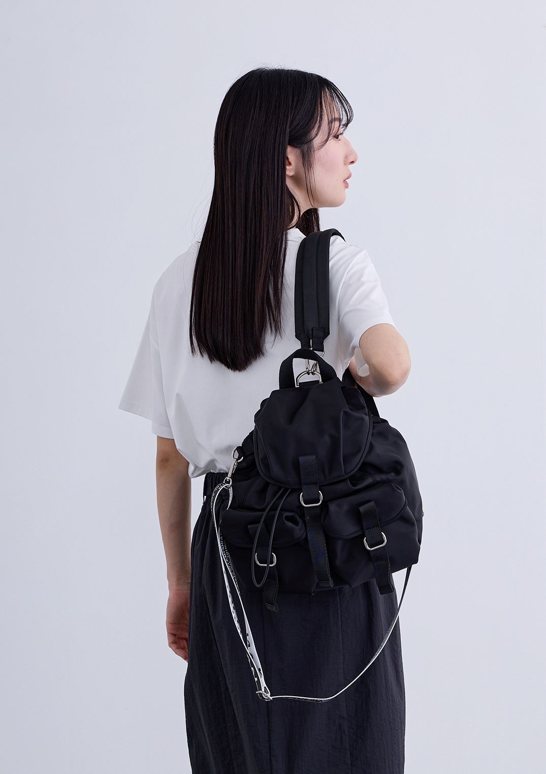 【PLUS an】ストラップ付き 軽量 リュック