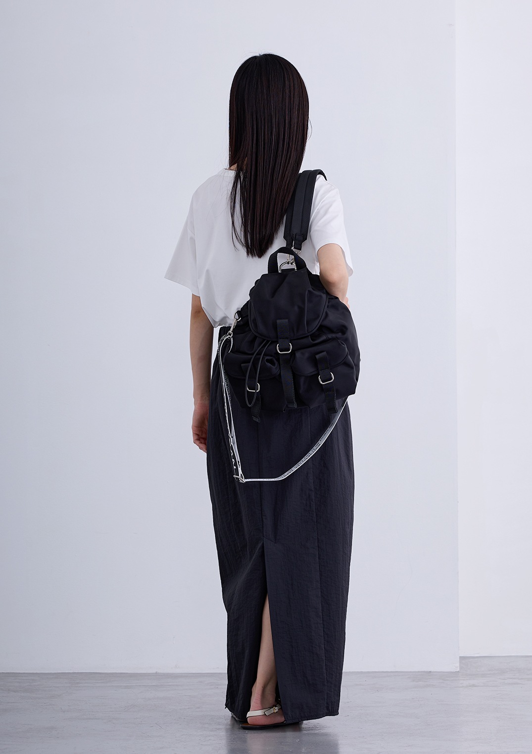 【PLUS an】ストラップ付き 軽量 リュック