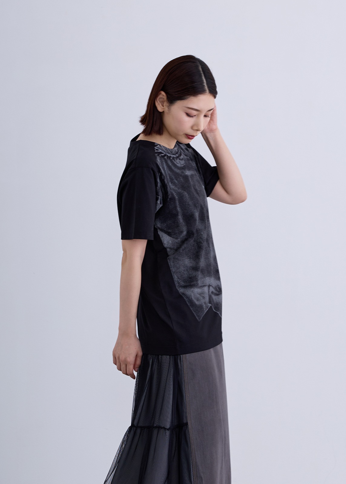 【Femicite】製品プリント Tシャツ