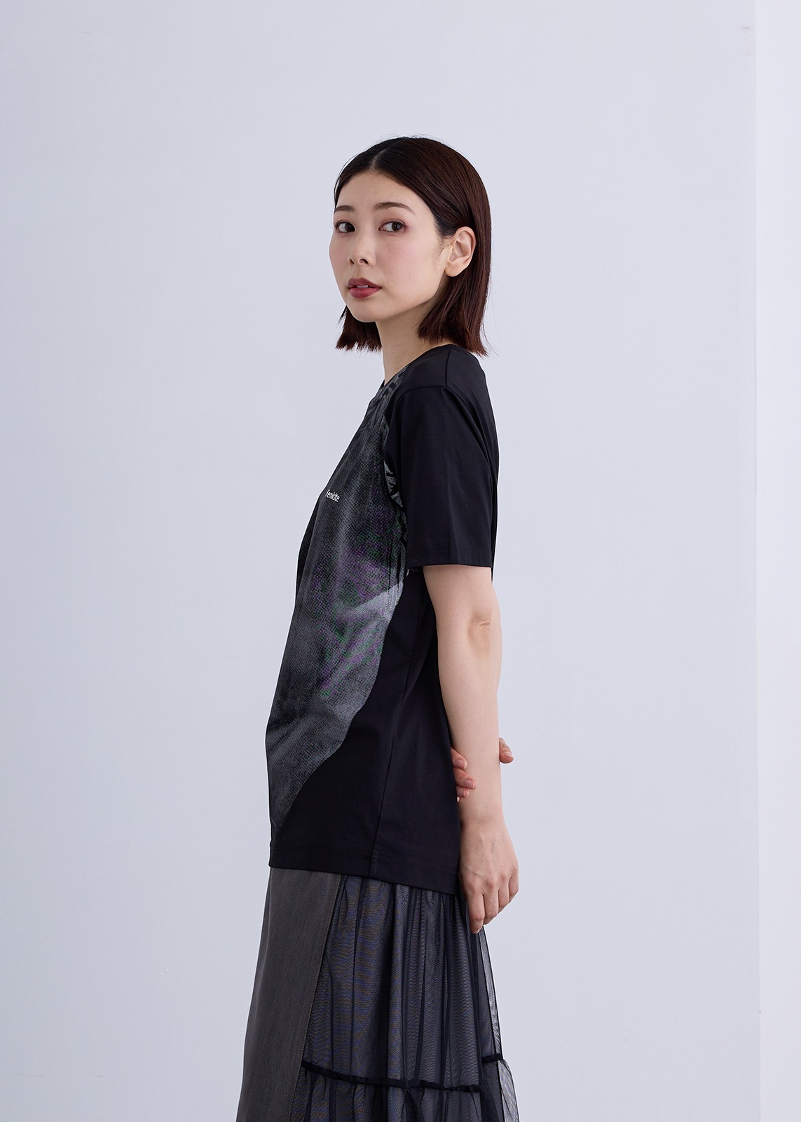 【Femicite】製品プリント Tシャツ