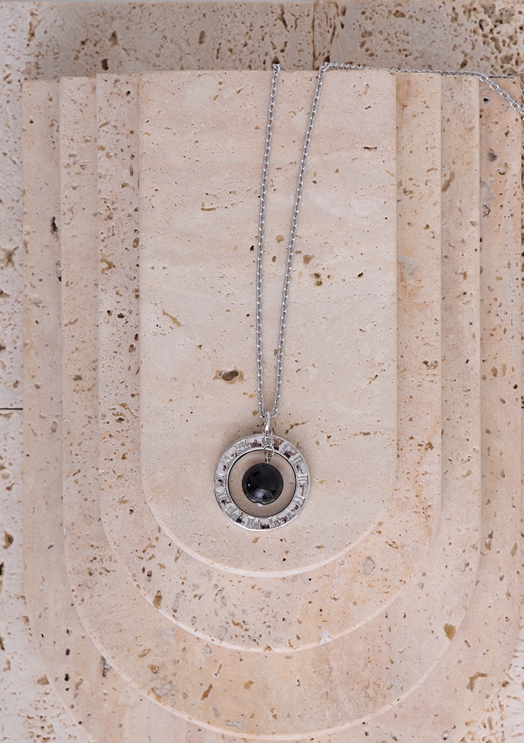 【PLUS an】ローマンリング ブラックストーン ネックレス