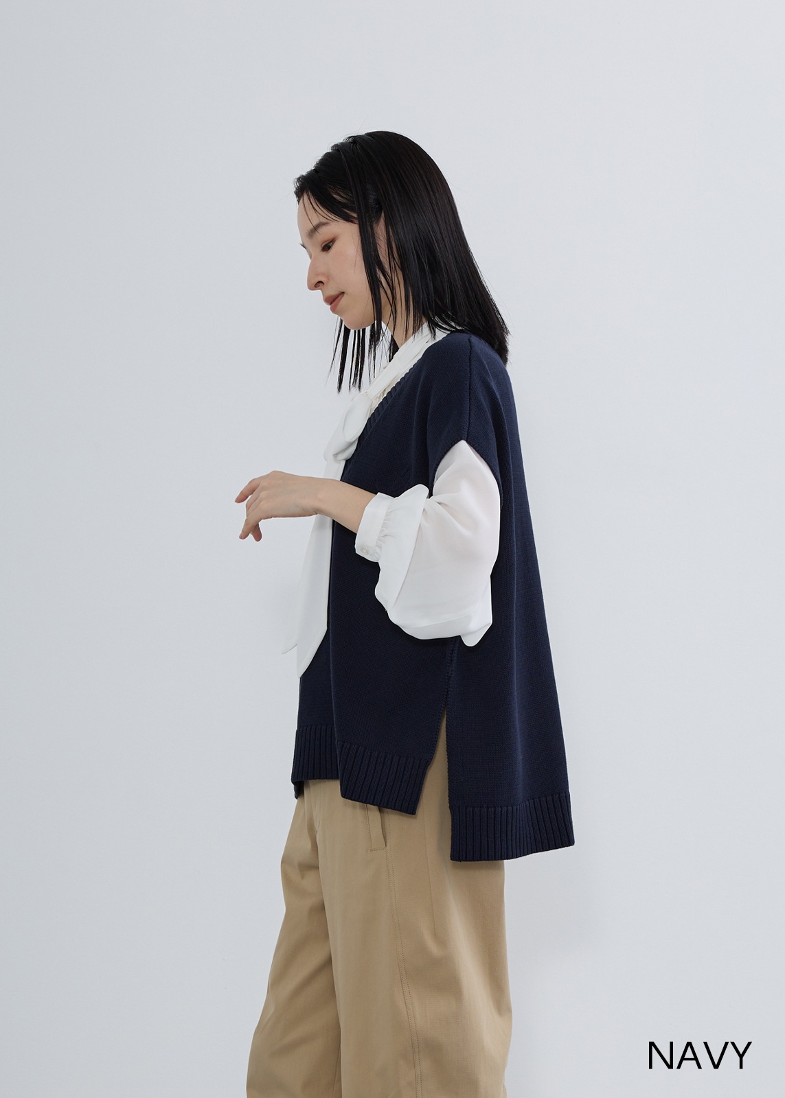 【LUIS MARI】 ポイントロゴベスト