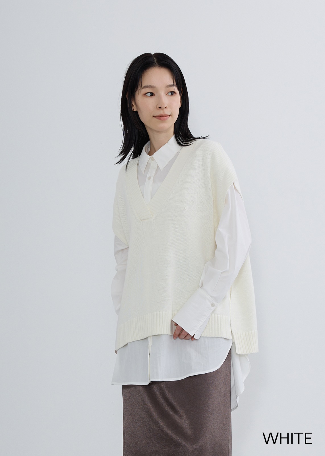 【LUIS MARI】 ポイントロゴベスト