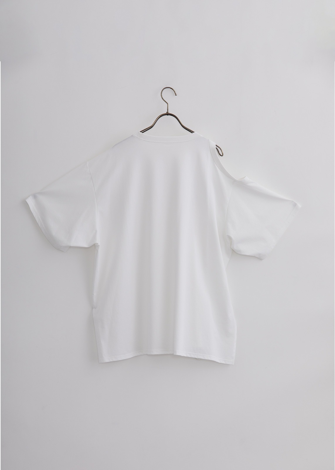【neuf cent neuf】デフォルメ アシンメトリー T【バッチ付き】