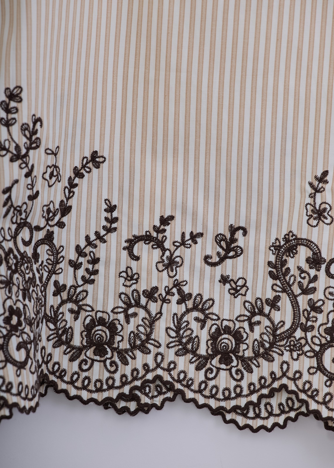 【LUIS MARI】エンブロイダリー ブラウス