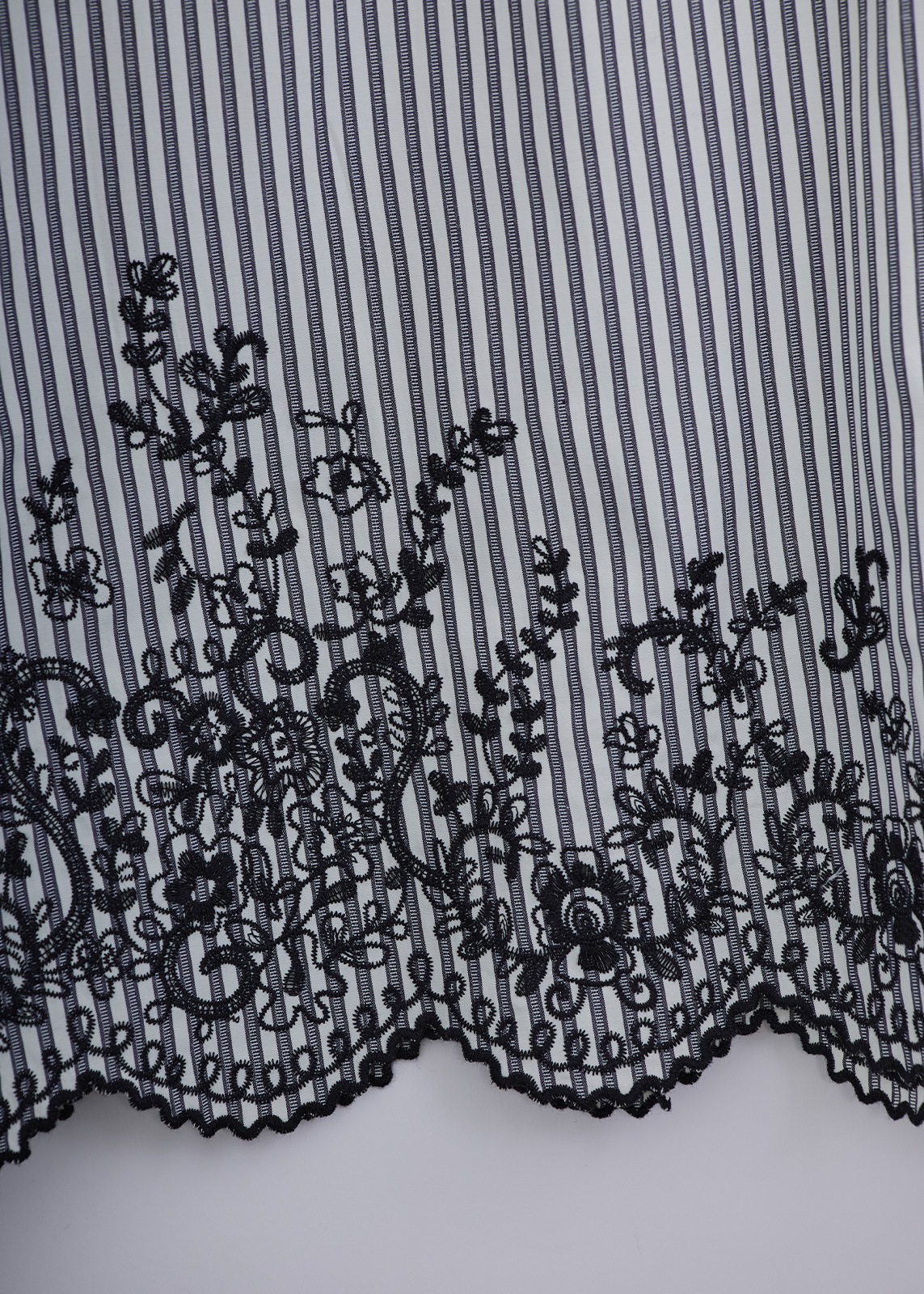 【LUIS MARI】エンブロイダリー ブラウス