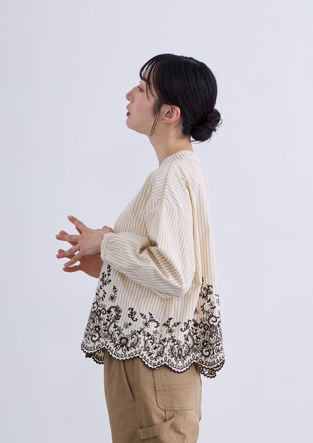 【LUIS MARI】エンブロイダリー ブラウス