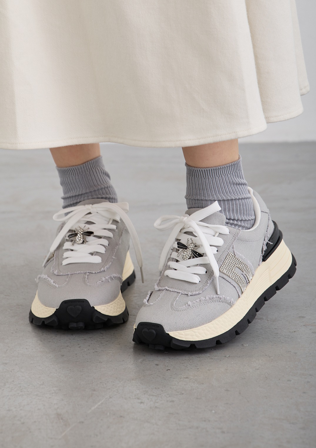 Cour Carre an】ハチスニーカー | NEW ARRIVAL | Cour Carre an ONLINE 