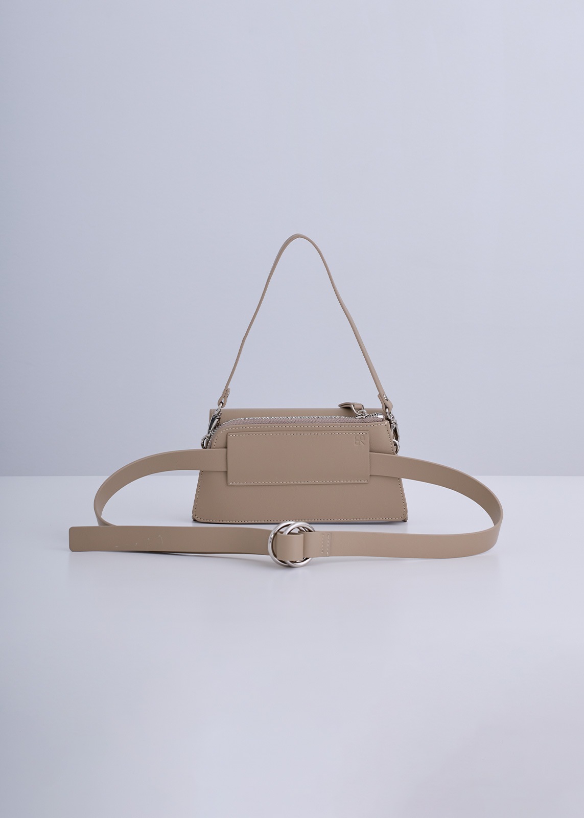 【SUMMER SALE】【story.】フラップ ボディ バッグ〈ベルト・ショートストラップ付き〉