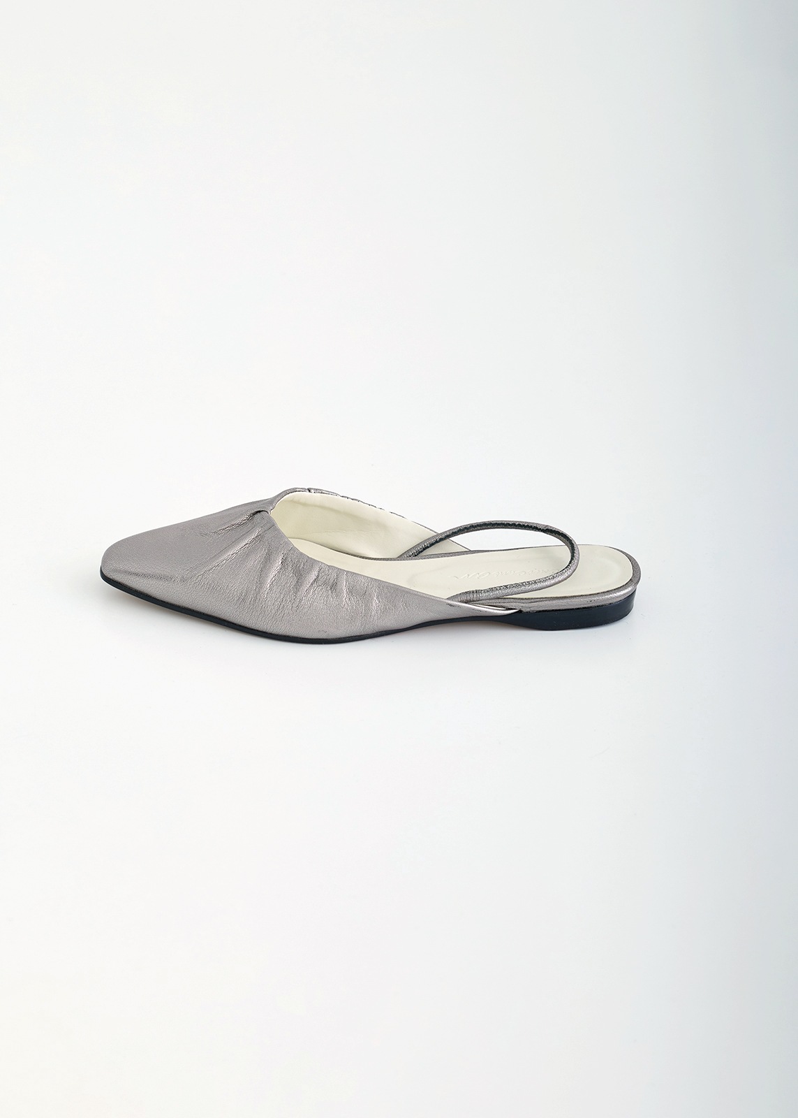 【Cour Carre an】バックスリング パンプス