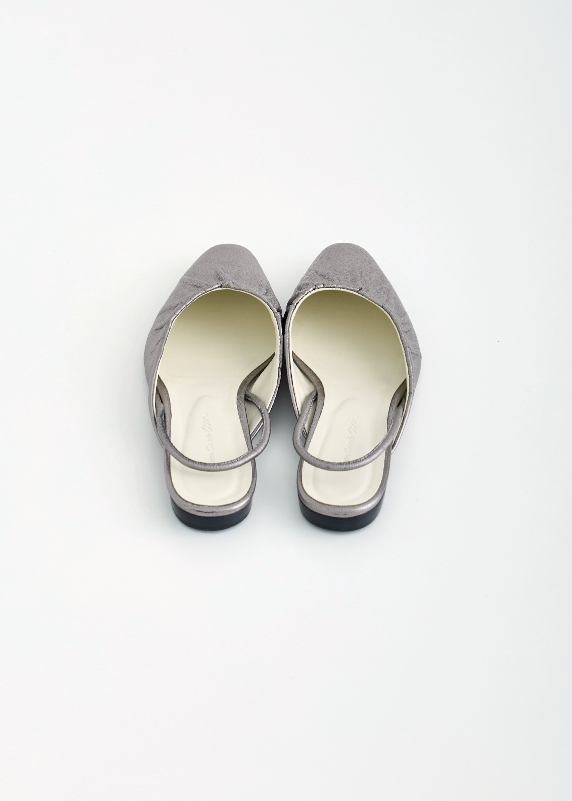 【Cour Carre an】バックスリング パンプス