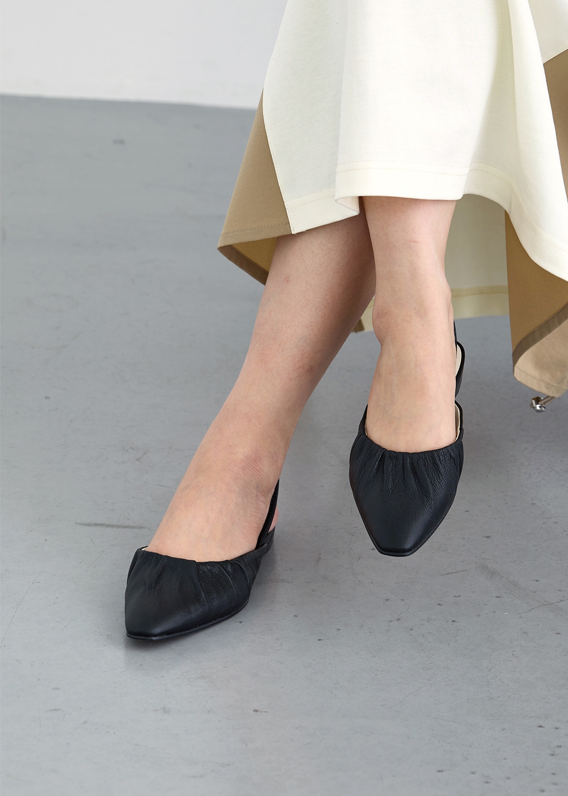 【Cour Carre an】バックスリング パンプス