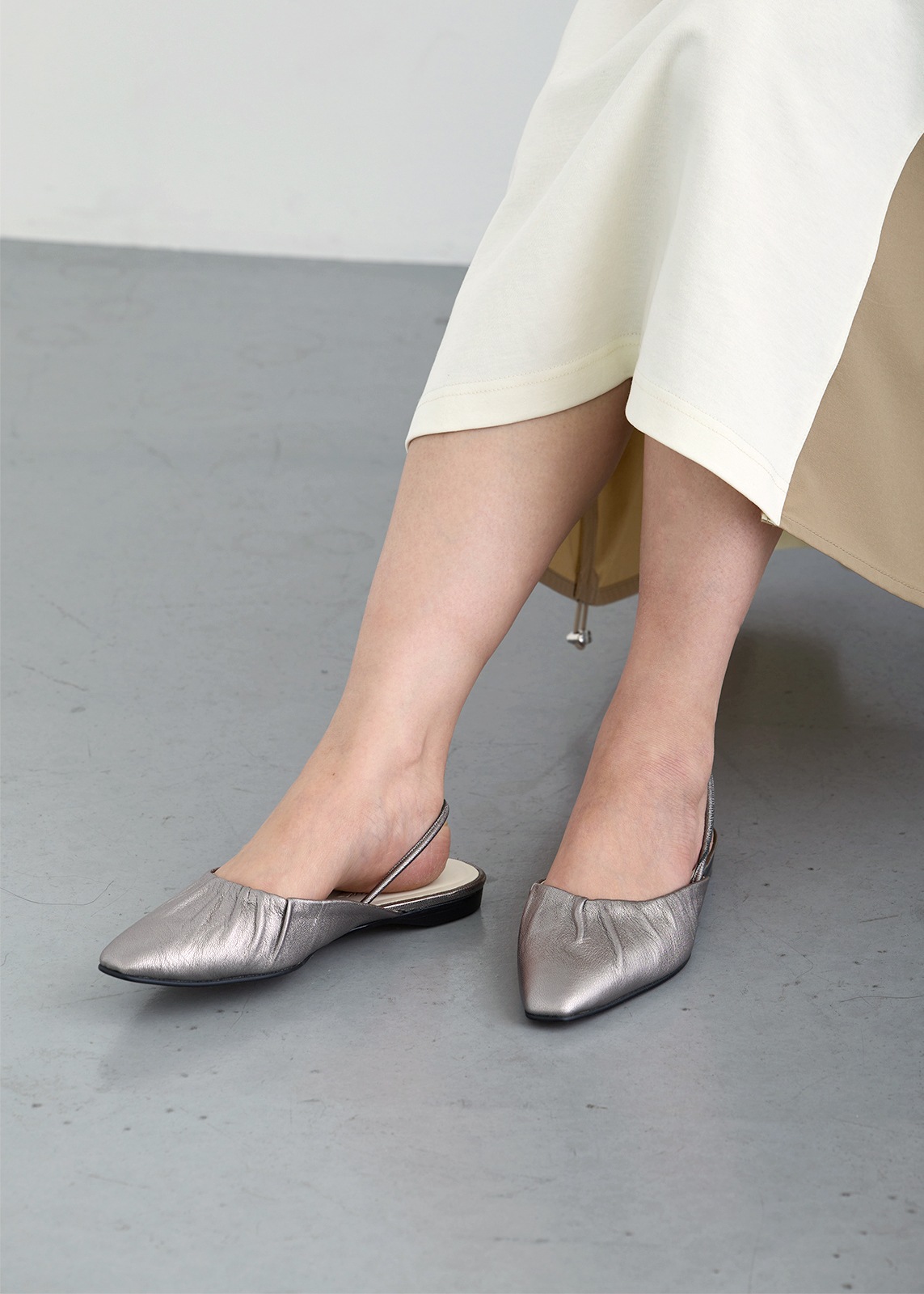 【Cour Carre an】バックスリング パンプス