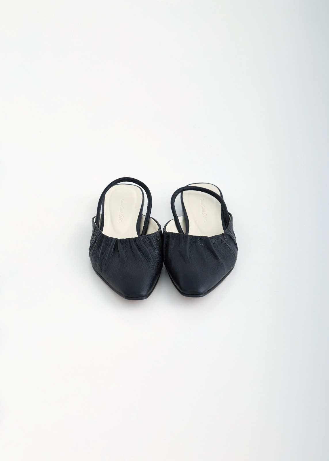 【Cour Carre an】バックスリング パンプス