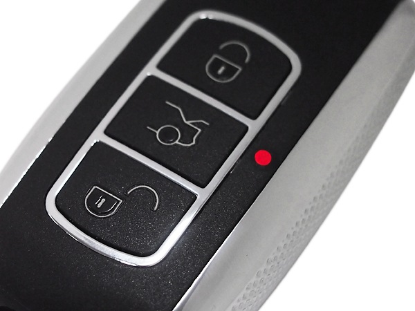 キーレスリモコン+ブランクキー/クロームエッジ 361256882402 （2003-2013y リンカーン ナビゲーター、03-05y アビエーター、07-13y MKX）