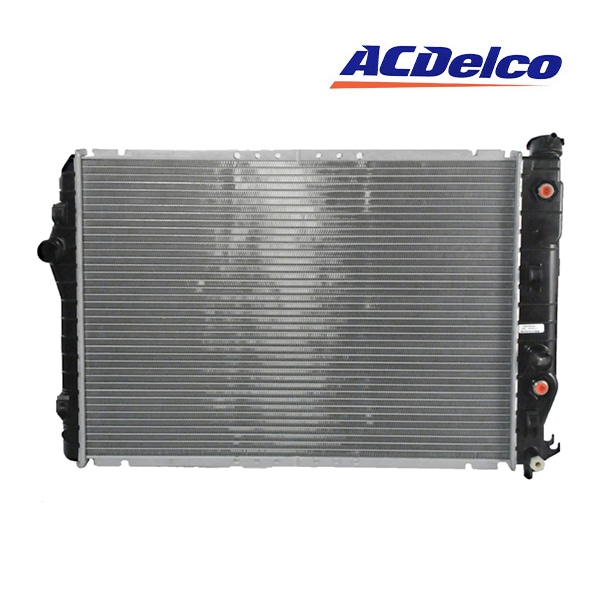 AC DELCO/AC デルコ ラジエター 20850 （1993-1995y シボレー カマロ 3.4L、95-02y カマロ 3.8L）
