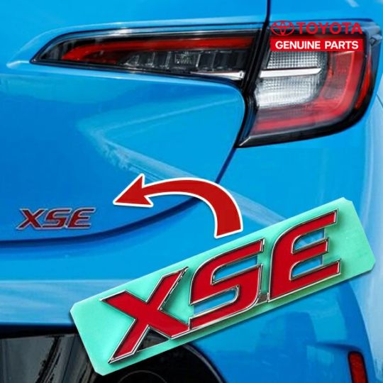 USトヨタ純正 XSE グレードエンブレム  リアゲート レッド 18y- カローラスポーツ NRE/ZWE/MZEA系 USDM