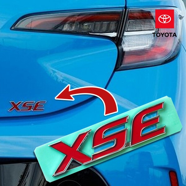 USトヨタ純正 XSE グレードエンブレム  リアゲート レッド 18y- カローラスポーツ NRE/ZWE/MZEA系 USDM