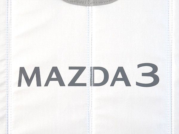 USマツダ純正 専用設計 MAZDA3 ロゴ入 サンシェード 吸盤不要 折りたたみ式 マツダ3 ファストバック / マツダ3 セダン BP系