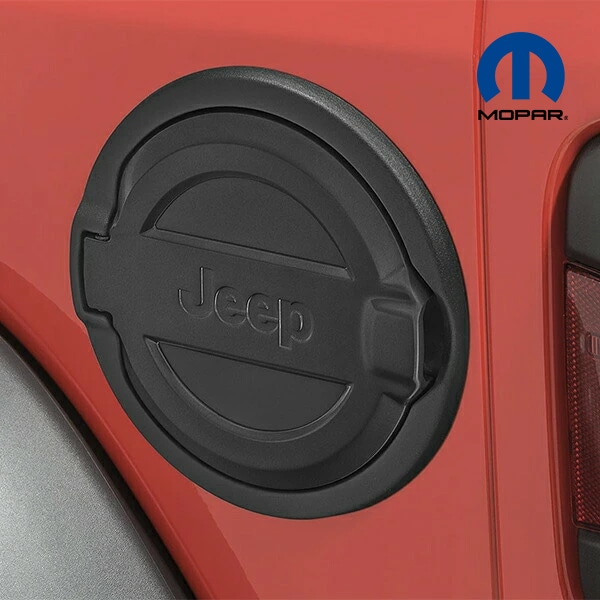 MOPAR純正 18y- JL ラングラー(2ドア/4ドア) フューエルドア/ブラックパウダーコート 82215123 ガソリン 給油口 カバー