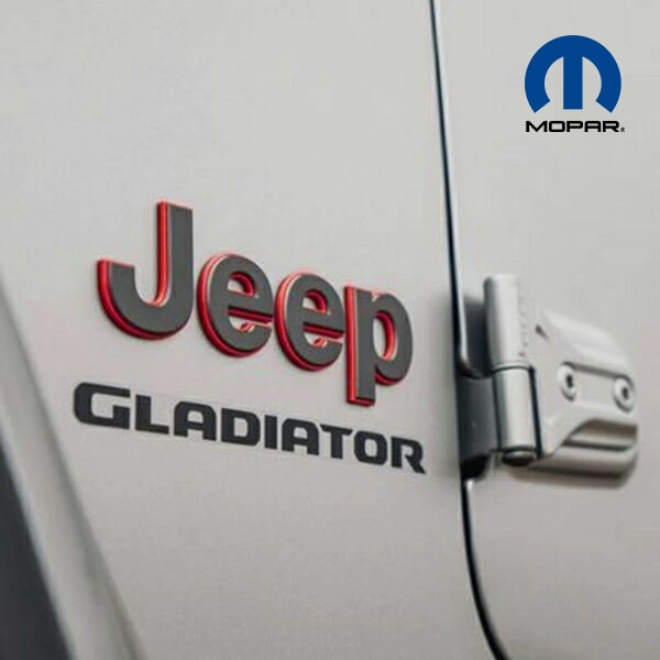 MOPAR純正 ルビコン JEEPエンブレム(ガンメタ&レッド) 68309633AA 18y- ジープ JL ラングラー、20y- JT グラディエーター RUBICON サイド フェンダー用