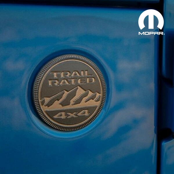 MOPAR純正 TRAIL RATED サイド フェンダー エンブレム(ブロンズ&ガンメタ) 18y- ジープ JL ラングラー 20y- JT グラディエーター バッジ マーク TrailRated