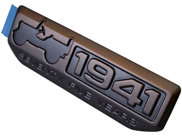 MOPAR純正 ジープ75周年記念「75th Anniversary 1941」汎用 エンブレム (ブロンズ) バッジ JK ラングラー JL ラングラー JT グラディエーター 他
