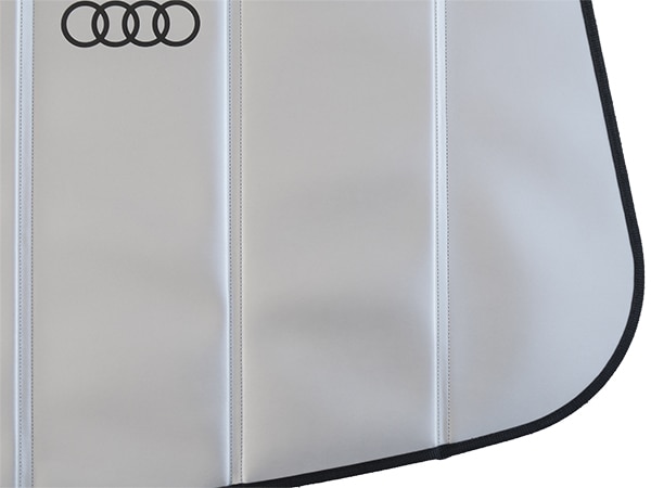 【美品】Audi 純正　サンシェード Audi AUDI アウディ 純正 フロント サンシェード ＆ケース
