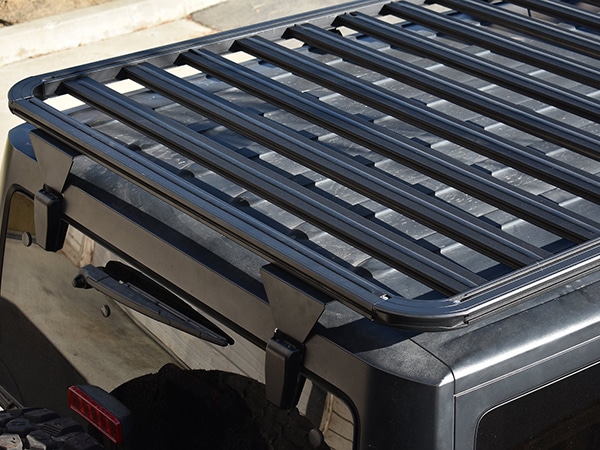 カリフォルニアカスタム ジープ JK ラングラー 2ドア 4ドア プラットフォーム フラット ルーフラック フラットラック 1600×1400mm パウダーコート仕上げ アウトドア