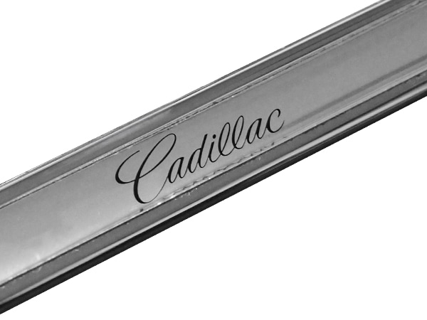 GM純正 クロームナンバーフレーム Cadillac ロゴ入 キャデラック エスカレード | ATS | CTS | CT5 | CT6 | STS | DTS | SRX | XLR | XT4 | XT5 | XT6 