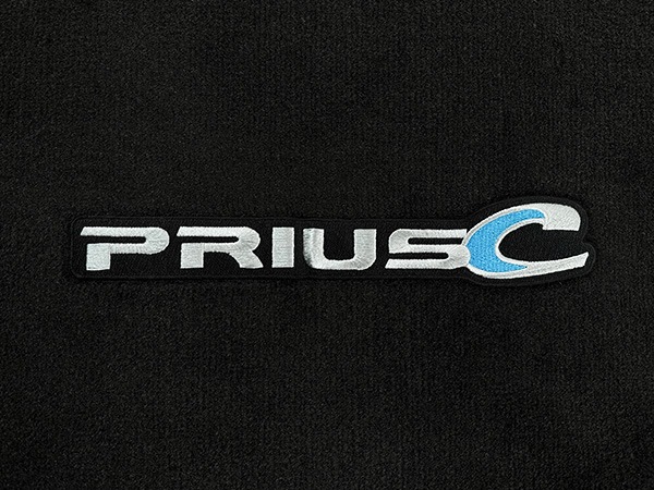 USトヨタ純正 リア ラゲッジマット カーゴライナー トランクマット ロゴ入 ダークグレー カーペットタイプ トヨタ アクア (PRIUS C) 10系