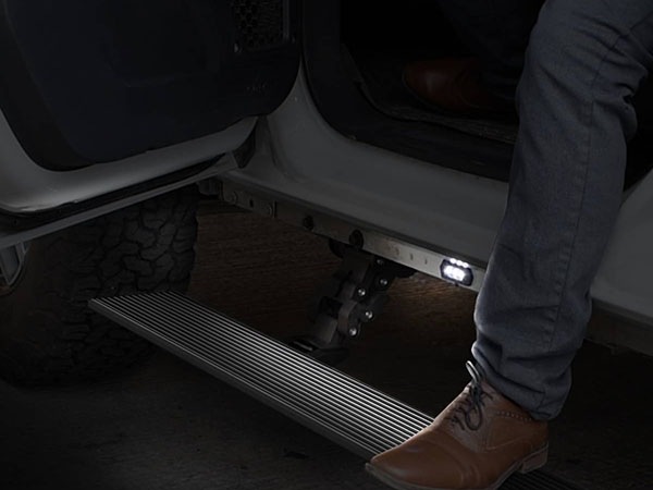 【GO RHINO 正規品】ジープ JT グラディエーター  E1 エレクトリック 電動 サイドステップ パワーステップ 電動格納 パワーランニングボード テクスチャーブラック 20451687PC アルミ製 LEDライト付 ツインモーター採用