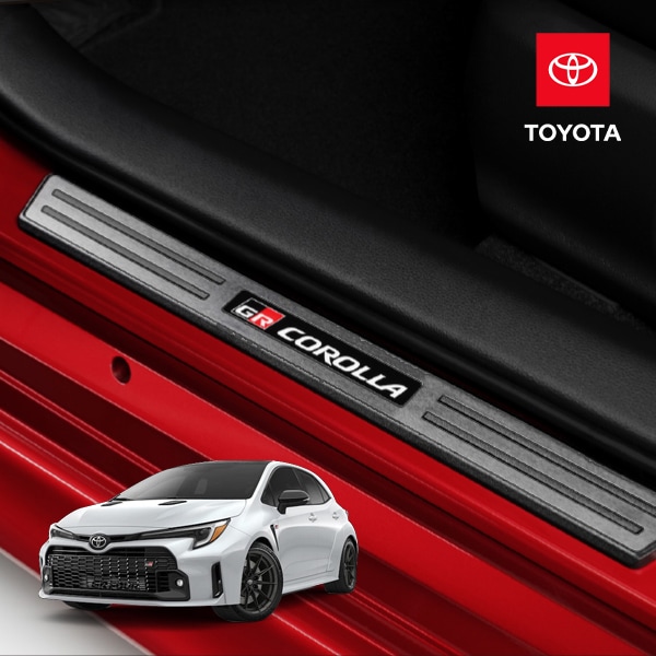 USトヨタ純正 シルプレート フロント リア 1台分 4枚セット ドアシル サイドシルプレート プロテクター COROLLA ロゴ入 ブラック 樹脂製 トヨタ GRカローラ GZEA14H | カローラスポーツ 210系 NRE/ZWE/MZEA系