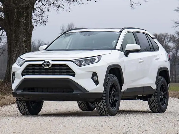 【ROUGH COUNTRY 正規品】リフトアップキット 2.5インチアップ 73100 ストラットスペーサー スタビライザーブラケット 交換パーツ一式 フロント リア 1台分 トヨタ RAV4 50系