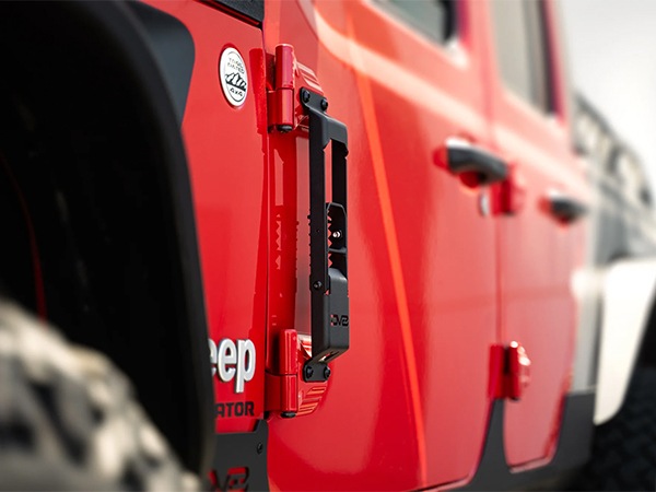 【DV8 OFFROAD 正規品】ヒンジマウントステップ 左右分セット DV8ロゴ入 スチール製 ブラックパウダーコート仕上げ ボールキャッチ設計 ボトルオープナー機能付 ジープ JK ラングラー JL ラングラー 2ドア/4ドア | JT グラディエーター 