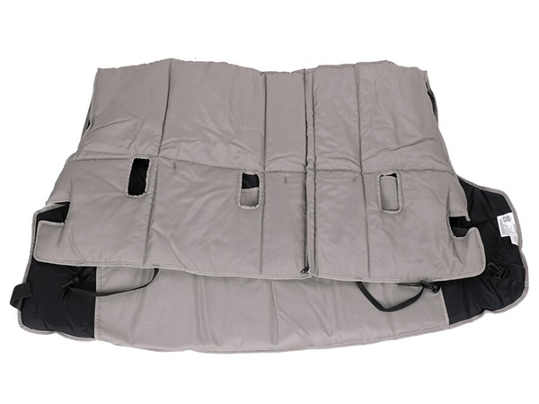 USスバル純正 リア カーゴプロテクター カーゴマット ラゲッジマット カーゴライナー ポリエステル100% 600デニール ペットフレンドリー パッド入り バンパーカバー付 洗濯可能 SUBARU フォレスター SK系