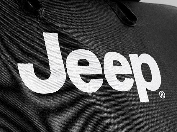 【Covercraft 正規品】シートカバー Jeepロゴ入 ブラック 2ndシート リア 6:4分割シート ヘッドレスト 背もたれ 座面 センターアームレスト ジープ JLラングラー アンリミテッド/サハラ/ルビコン/4ドア カバークラフト