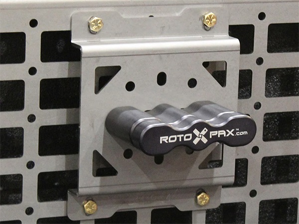【MOTOBILT 正規品】ROTOPAXマウント用 モールマウント MB2133 ロトパックマウント ロックパックマウント 11ゲージ成形鋼 CNC加工 汎用 モトビルト
