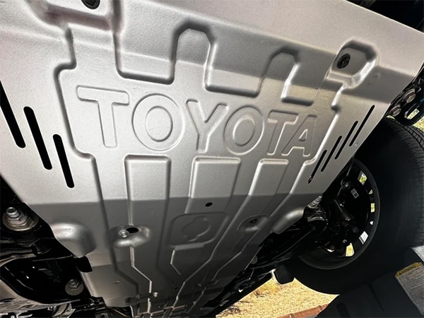 USトヨタ純正 スキッドプレート アンダーカバー TOYOTAロゴ入 TOYOTA