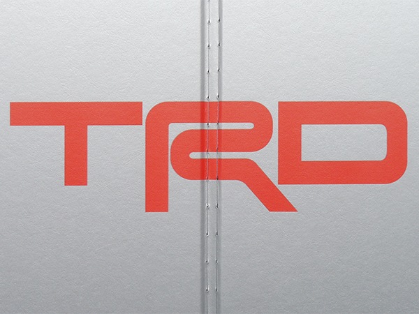 USトヨタ純正 専用設計 TRDロゴ入 サンシェード 吸盤不要 折りたたみ式 ケース付 TOYOTA RAV4 50系 CoverCraft カバークラフト