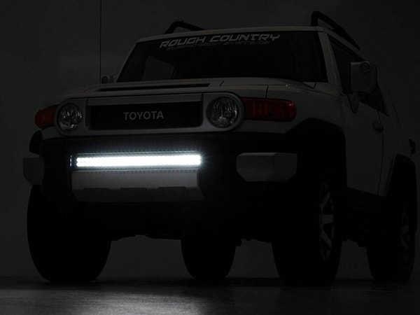 【純正・美品】FJクルーザー フロントセンターバンパー シルバー GSJ15W ROUGH COUNTRY 正規品】トヨタ FJクルーザー GSJ15W ブラックシリーズ