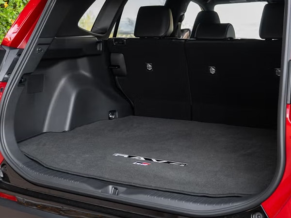 USトヨタ純正 TOYOTA RAV4 60系 令和7年12月-現行 AXAN64 AXAP64 リア カーゴプロテクター  RAV4 GRロゴ入 GR SPORT仕様 プレミアム カーペット カーゴマット ラゲッジマット カーゴライナー トランクマット US仕様 北米仕様 USDM