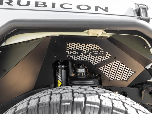 【DV8 OFFROAD 正規品】ジープ JEEP JK ラングラー 2ドア アンリミテッド 4ドア フロントインナーフェンダー フロント 左右セット DV8ロゴ入 アルミ製 メッシュパネル パウダーコート仕上げ