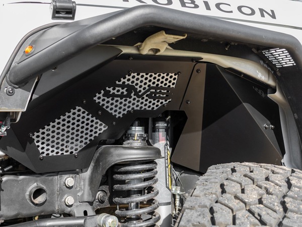 【DV8 OFFROAD 正規品】ジープ JEEP JK ラングラー 2ドア アンリミテッド 4ドア フロントインナーフェンダー フロント 左右セット DV8ロゴ入 アルミ製 メッシュパネル パウダーコート仕上げ