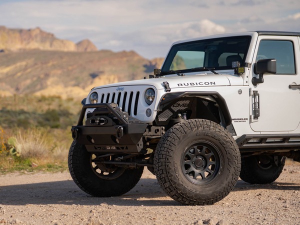 【DV8 OFFROAD 正規品】ジープ JEEP JK ラングラー 2ドア アンリミテッド 4ドア フロントインナーフェンダー フロント 左右セット DV8ロゴ入 アルミ製 メッシュパネル パウダーコート仕上げ