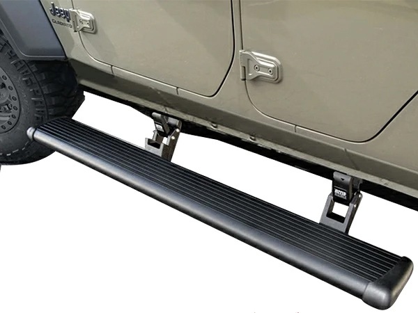 【AMP RESEARCH 正規品】ジープ JT グラディエーター 左ハンドル車 並行車用 電動 サイドステップ パワーステップ 電動格納 パワーランニングボード LEDライト付 75135-01A