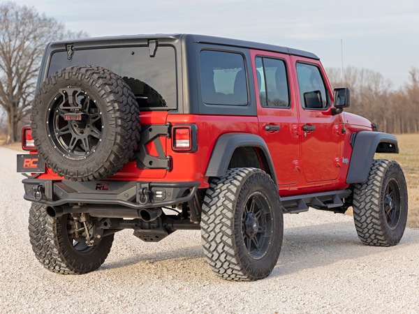 【ROUGH COUNTRY 正規品】ジープ JEEP JL ラングラー パーキングセンサー対応 チューブラー リアバンパー 10648 スチール製 ブラックパウダーコート 2インチ キューブLEDライト付 ラフカントリー