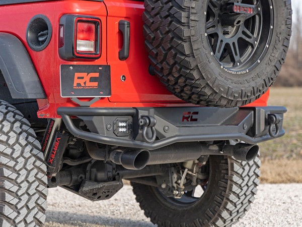 【ROUGH COUNTRY 正規品】ジープ JEEP JL ラングラー パーキングセンサー対応 チューブラー リアバンパー 10648 スチール製 ブラックパウダーコート 2インチ キューブLEDライト付 ラフカントリー