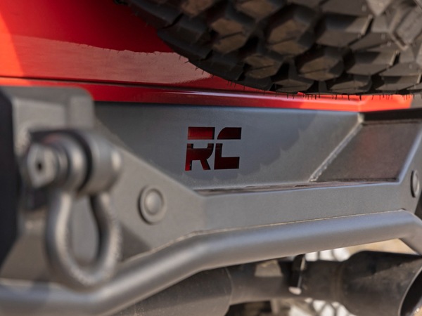 【ROUGH COUNTRY 正規品】ジープ JEEP JL ラングラー パーキングセンサー対応 チューブラー リアバンパー 10648 スチール製 ブラックパウダーコート 2インチ キューブLEDライト付 ラフカントリー